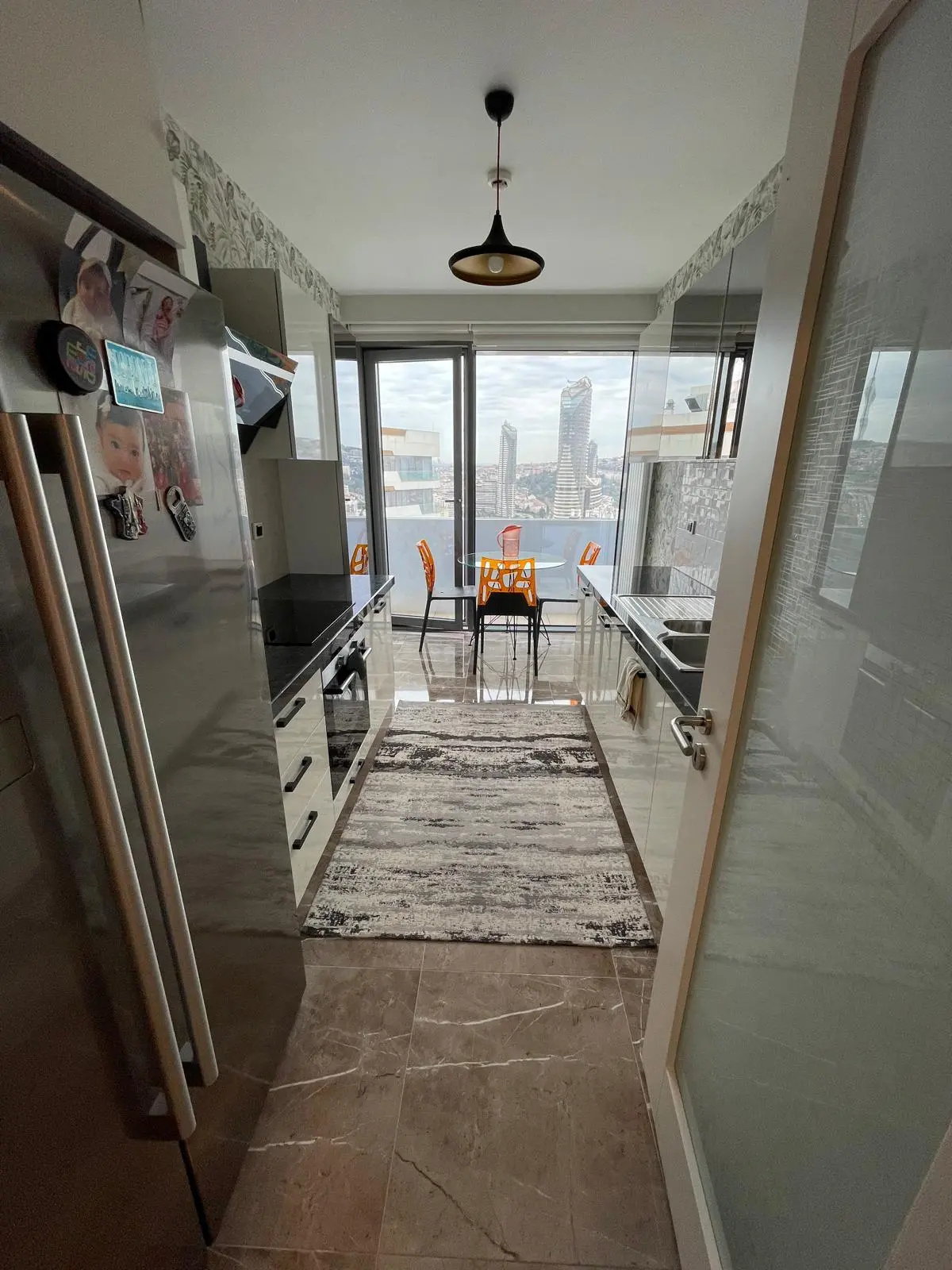 Fitted kitchen